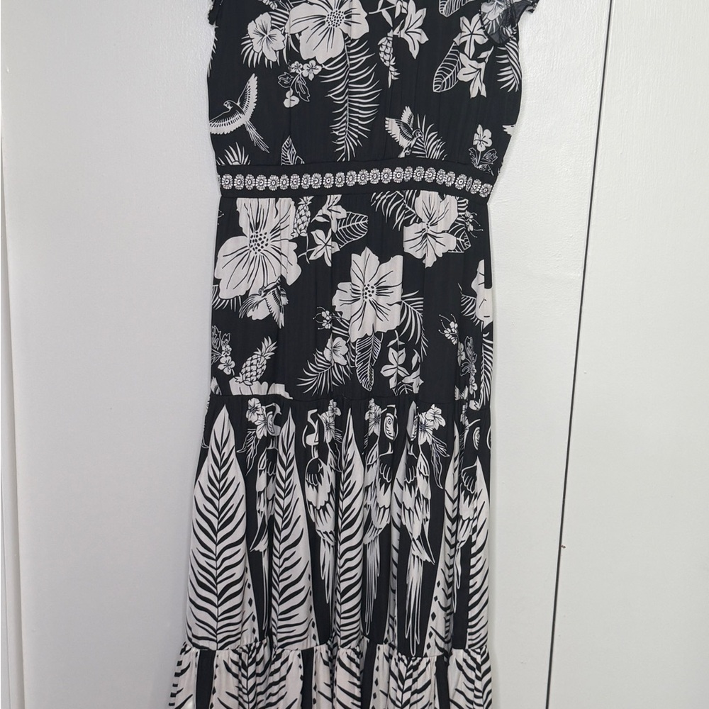 Black & White Island Floral Maxi Dress - Women's Summer Dress